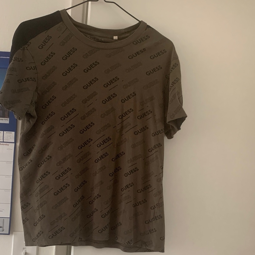 GUESS Men's Logo Print Brown Tee